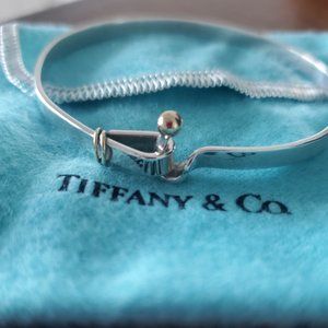 TIFFANY & CO. STERLING & 18K HOOK & EYE BANGLE BRACELET
